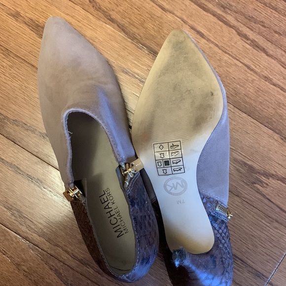 Beautiful Michael Kors short bootie - Picture 3 of 3